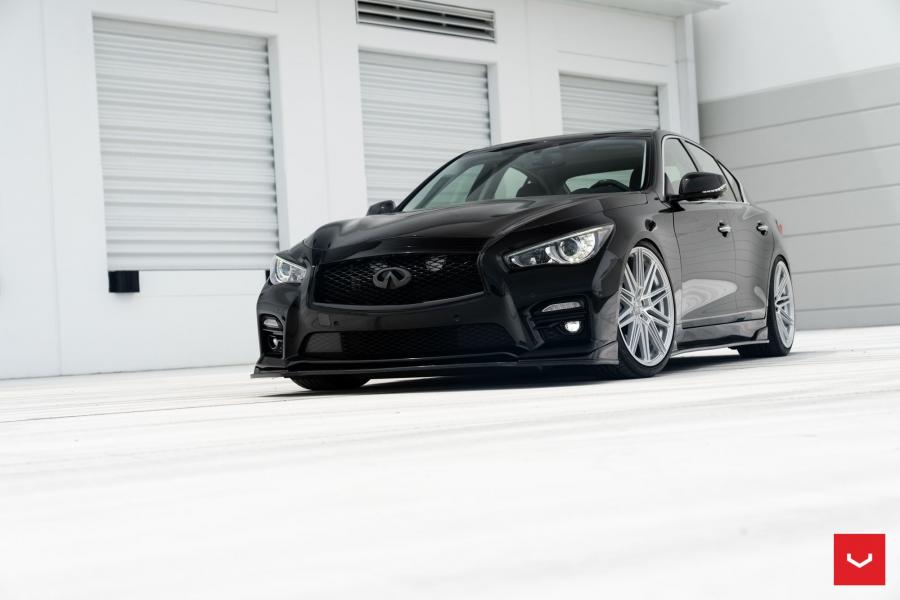  Infiniti Q50S on Vossen Wheels (CV10) 2019 года  (фото 3 из 21)